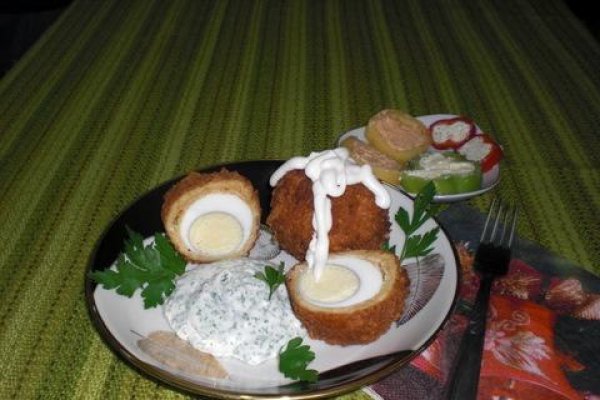 Aperitiv cu Oua Pane