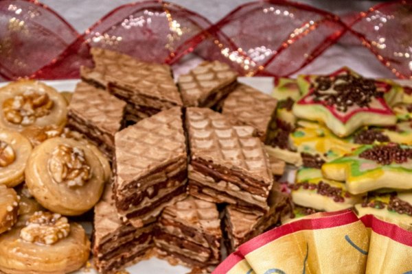 Napolitane cu crema de biscuiti