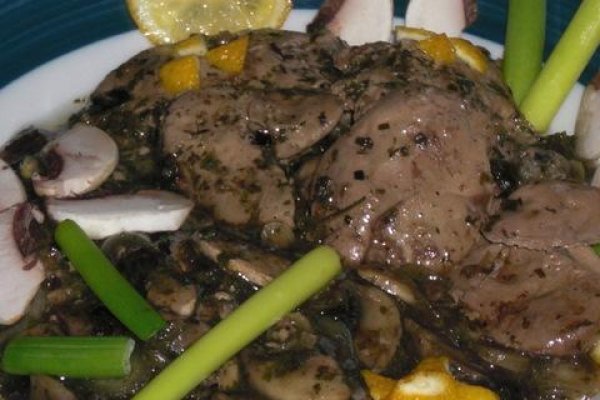 Ficatei de Pui, pregatiti Rustic, cu Sos de Busuioc