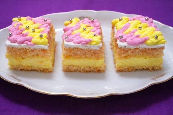 Prajitura cu blat Roz