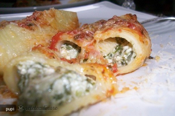 Stuffed Jumbo Pasta Shells (Paste Umplute)