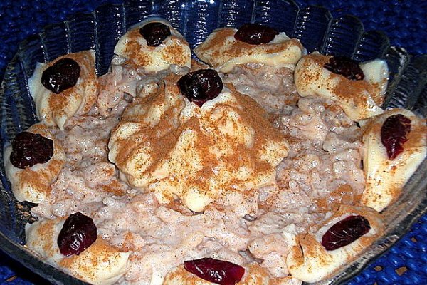 Budinca de Orez cu Crema de Vanilie