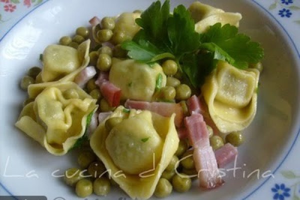 Tortellini Ricotta si Spanac cu Mazare