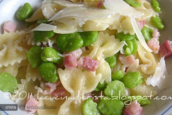 Paste (fundite) cu Bob si Brinza Pecorino
