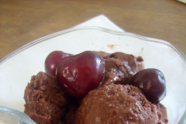 Sorbetto de Ciocolata Amara si Cirese