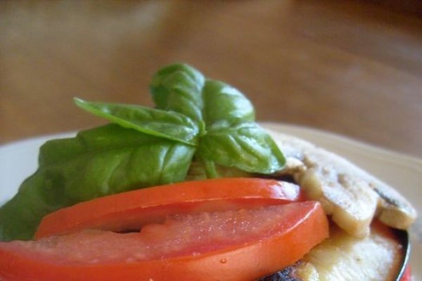 Millefoglie sau Napoleon de Vinete in Stil `Caprese`