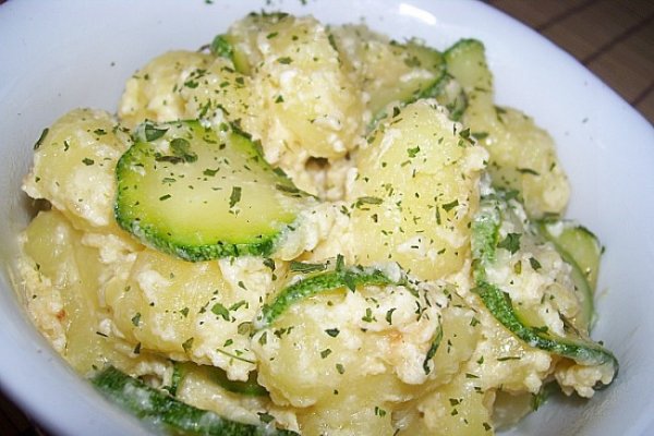 Gnocchi de Cartofi cu Carbonara Vegetariana de Dovlecei