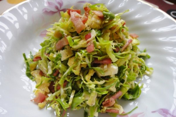 Salata de Varza Bruxelles si Bacon