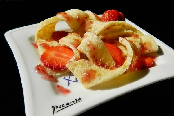 Tarta cu Clatite Marocane si Fructe