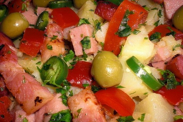 Salata de Cartofi cu Sunca si Bacon