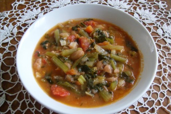 Supa Italiana de Fasole Boabe cu Cicoare