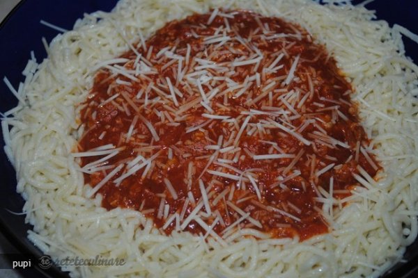 Spaghete de Casa cu Sos Bolognese