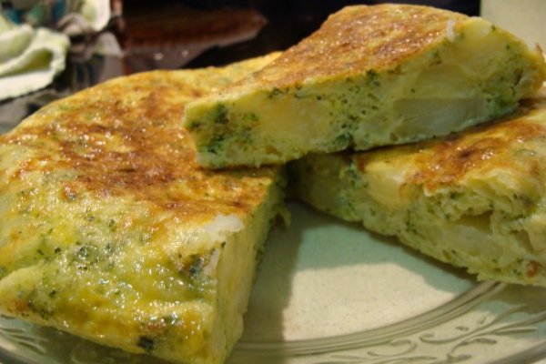 Tortilla de Cartofi si Brocoli