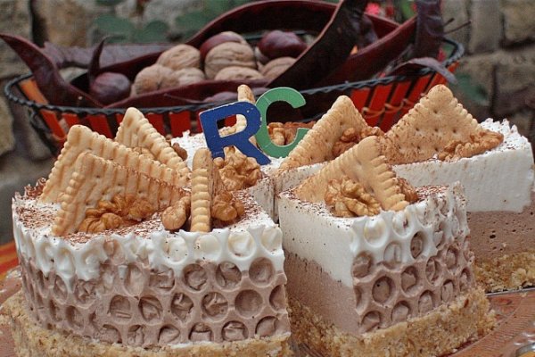 Tort cu Urda, Piure de Castane si Pudra de Roscove