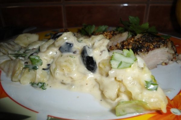Salata de Cartofi cu Ceapa Oparita si Aroma de Lamaie