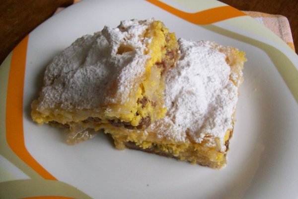 Placinta cu Iaurt si Stafide