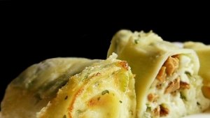 Buchet de paste (Homemade laminated parsley pasta)