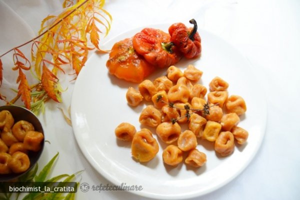 Tortellini cu Ardei Copt, Branza si Cimbru