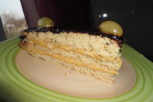 Tort cu Crema de Portocale si Glazura de Ciocolata (de Post)