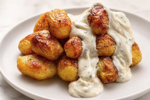 Cartofi la Cuptor cu Sos de Smantana