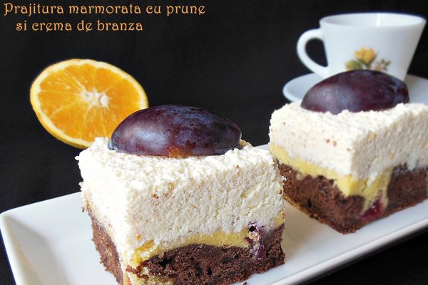 Prajitura marmorata cu prune si crema de branza