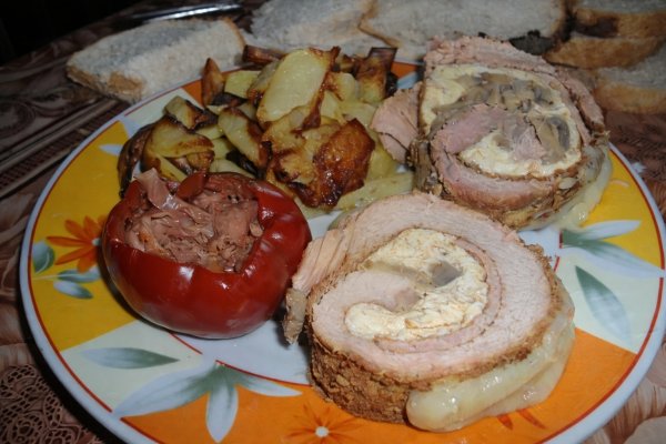 Rulada de Muschi de Porc la Cuptor