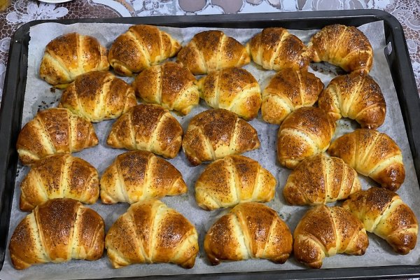 Cornuri cu Unt si Branza
