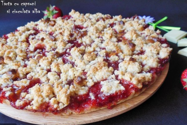 Tarta cu capsuni si ciocolata alba