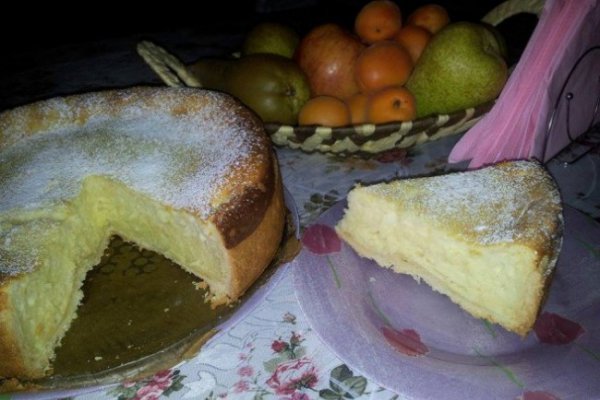 Tarta cu crema de branza si aluat fraged