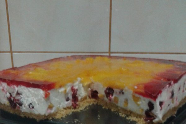 Cheesecake cu Piersici si Visine