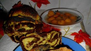Cozonac cu nuca si rahat