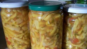 Fasole pastai cu rosii, la borcan