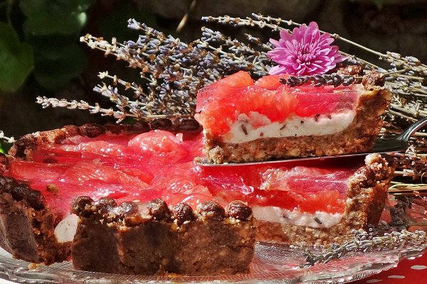 Tarta racoritoare cu grapefruit rosu si lavanda parfumata