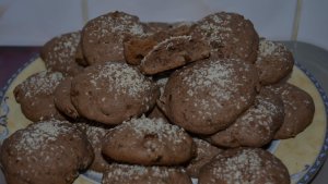 Fursecuri cu cacao si stafide