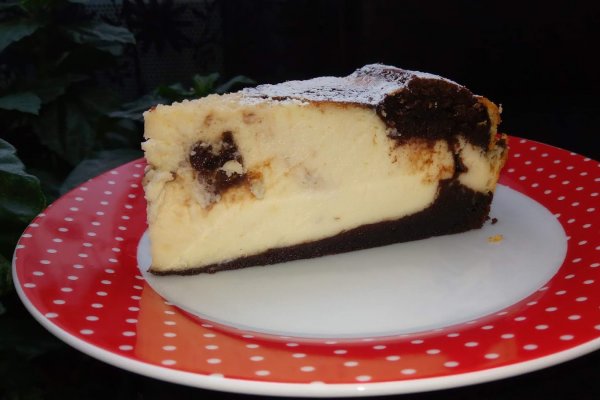 Cheesecake cu aroma de vanilie si blat ciocolatos