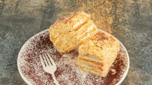 Prajitura Napoleon - cel mai delicios desert cu crema de vanilie
