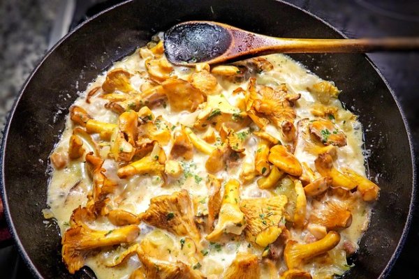 Galbiori cu smantana, la tigaie - un preparat simplu si aromat