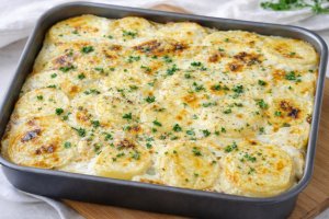 Musaca de cartofi cu carne tocata