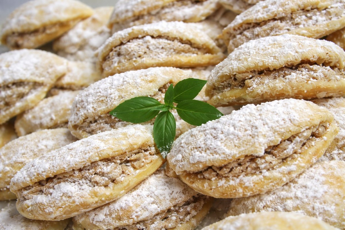 Cornulete fragede cu nuca
