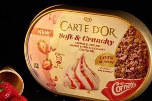 Tartă cu caise și înghețată - Deliciu aromat și răcoritor