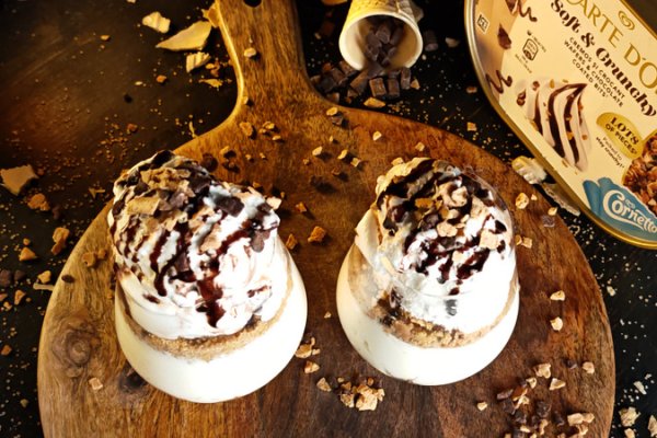 Cheesecake la pahar cu înghețată - Desert ușor, rapid și răcoritor
