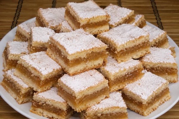 Reteta de Prajitura turnata cu mere, frageda, aromata si usor de facut